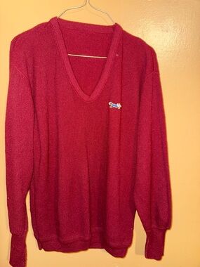 Burgundy vintage Vneck sweater with blue fox logo M/L #knitwear